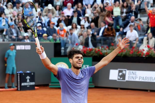 张奔斗：拒绝过山车，阿卡为何突然不“浪”了？